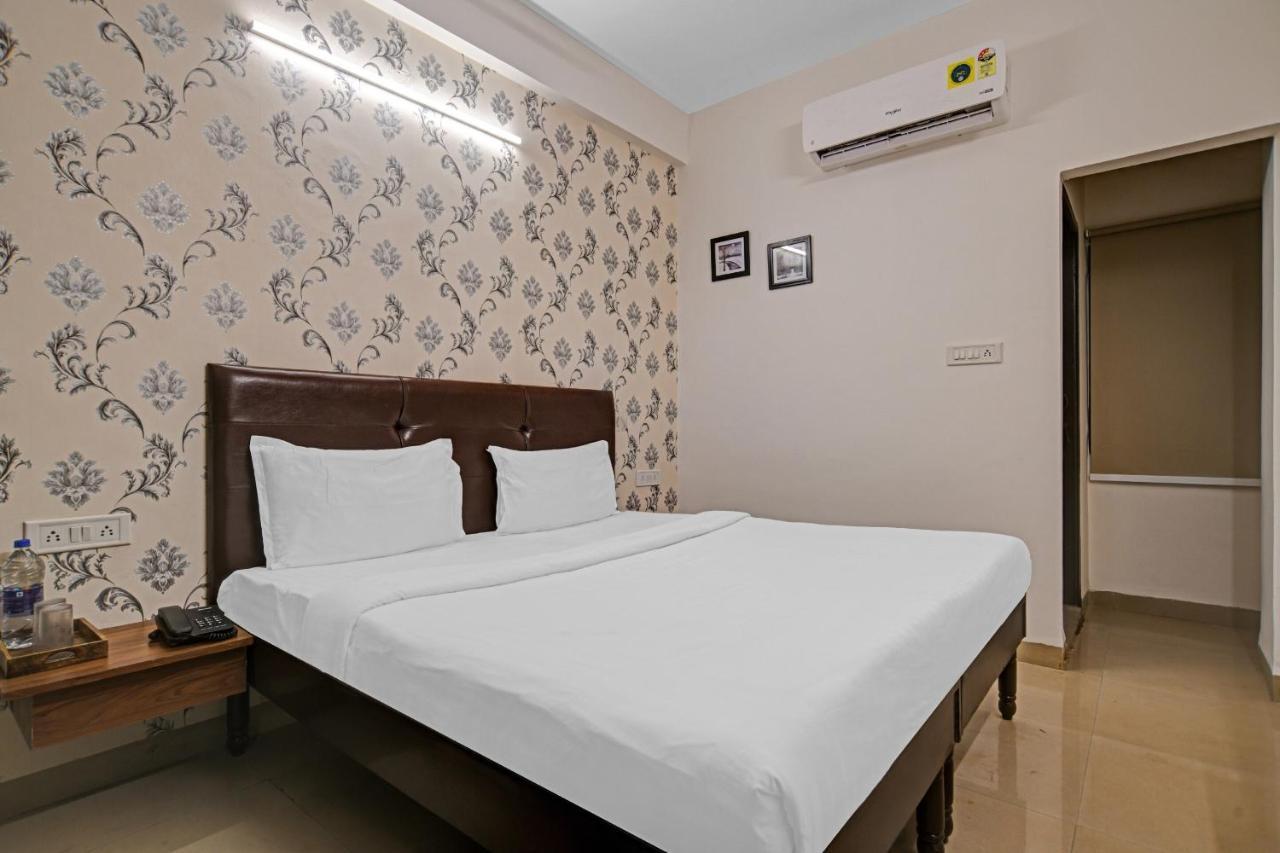 Collection O 84499 Hotel Nakshatra Inn อินดอร์ ภายนอก รูปภาพ
